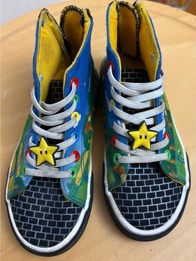Kids Nintendo Super Mario Blue & Yellow Star Accent High-Top Sneakers